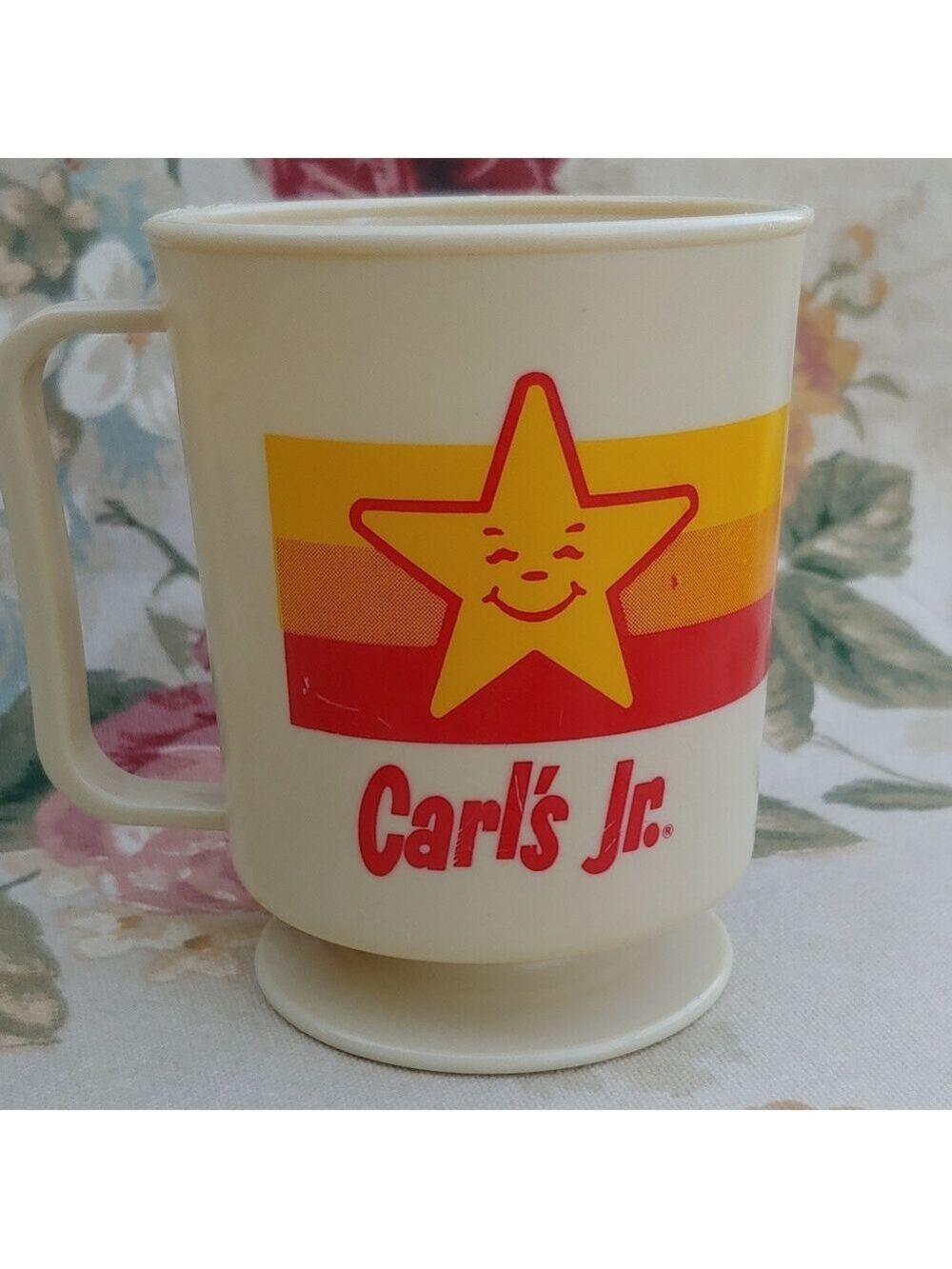 Carl's Jr Vintage Collectible Plastic Drinking Cup with Yellow Superstar Design - Picture 4 of 15